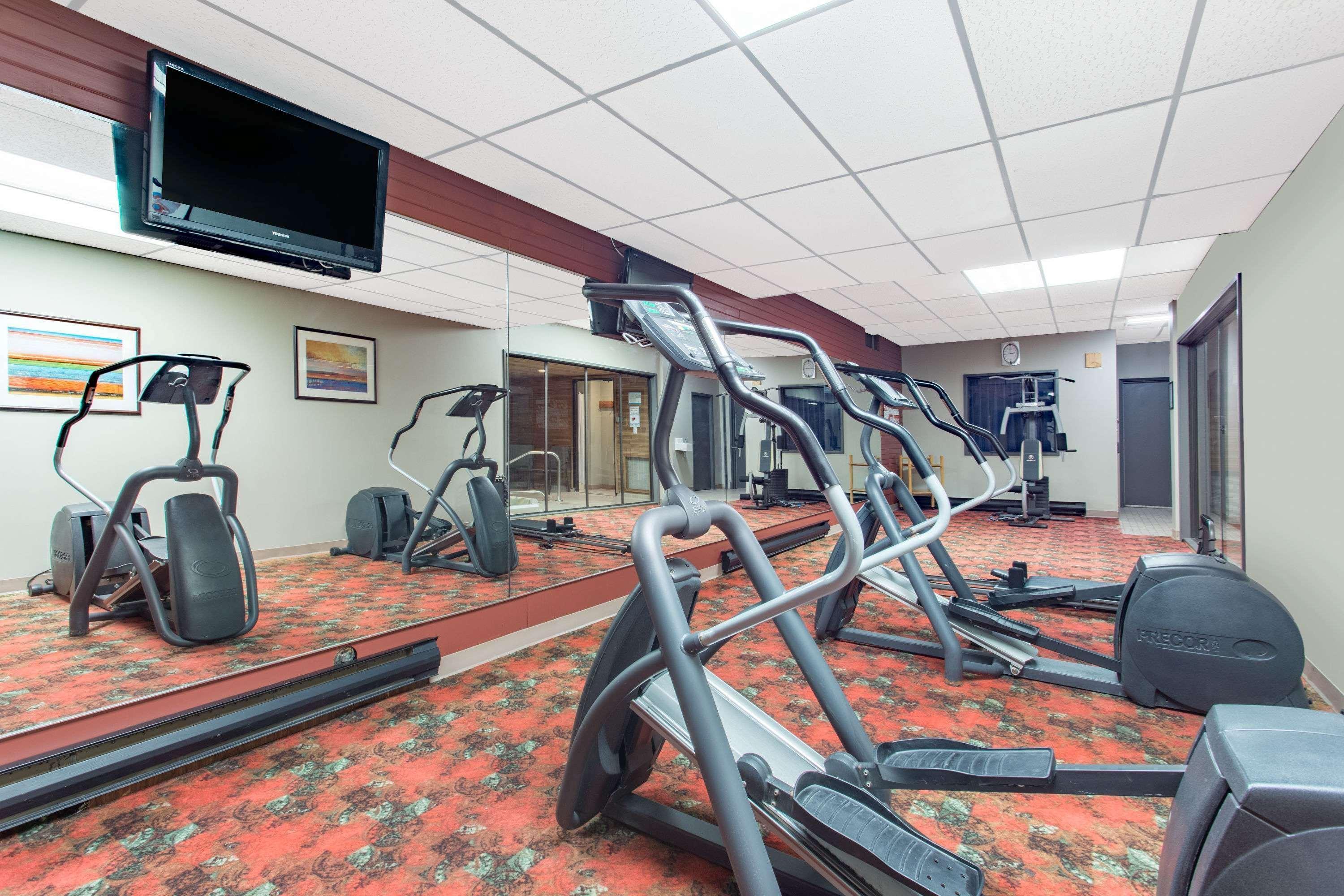 Ramada By Wyndham Williams Lake Esterno foto