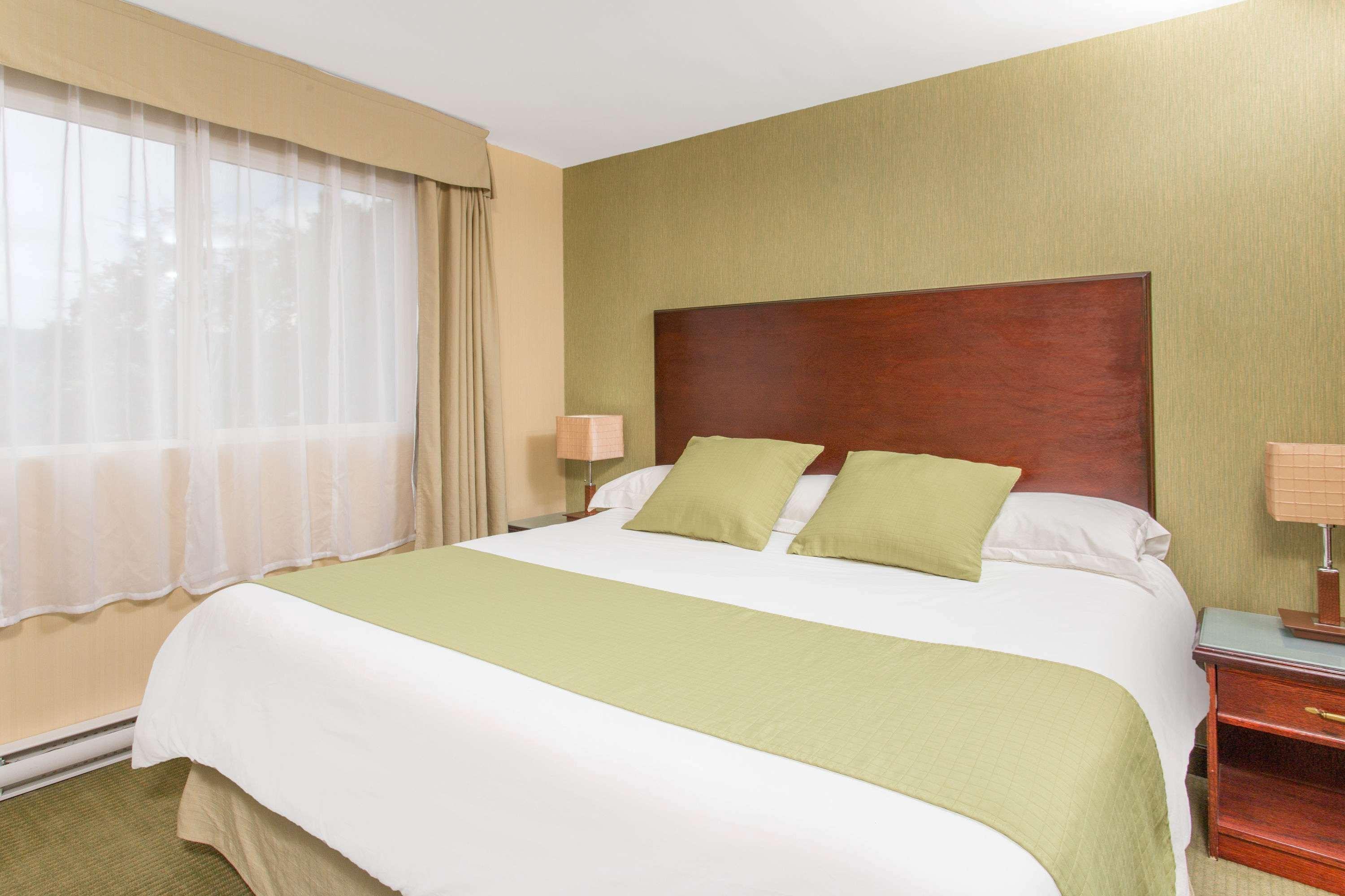 Ramada By Wyndham Williams Lake Esterno foto